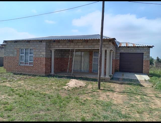 2 BEDROOM FREESTANDING FOR SALE IN EMONDLO UNIT A
